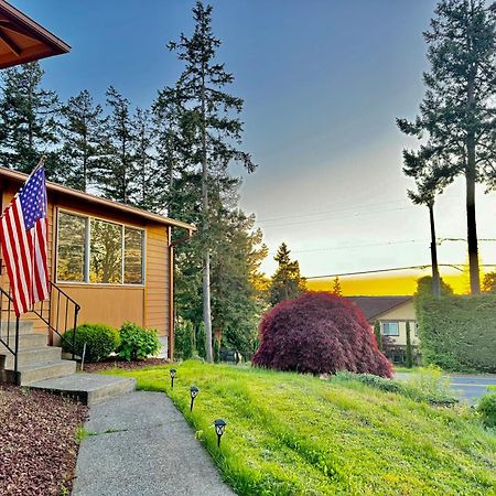 Besa Homestay Near Beach And Seatac Airport - Shared Bathroom With Max 2 Guests ديس موينس المظهر الخارجي الصورة
